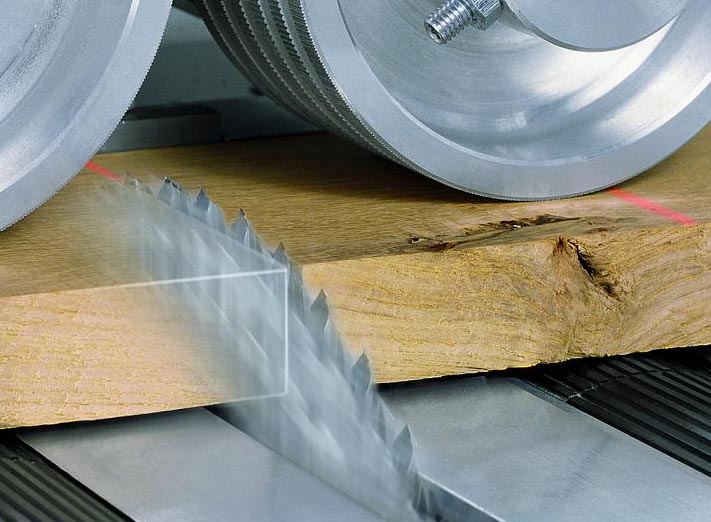 optimizing cross-cut saw eliminates wood knots and other imperfections